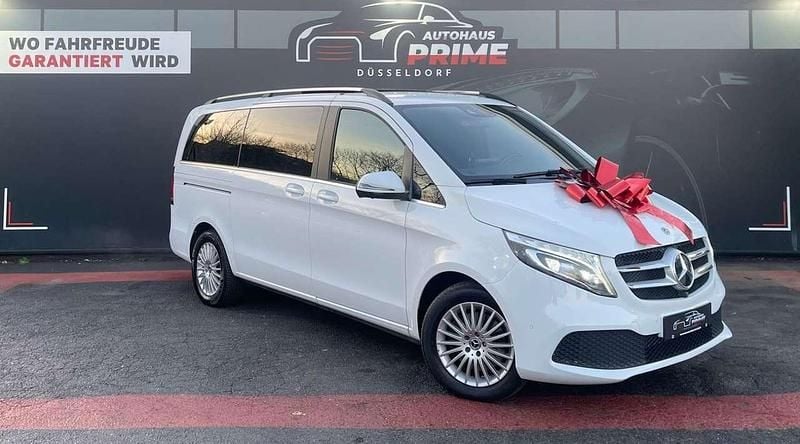 Bergkristallweiss Gebraucht 2019 Mercedes 220 Kombi | 47.500 € - Bild 1/3