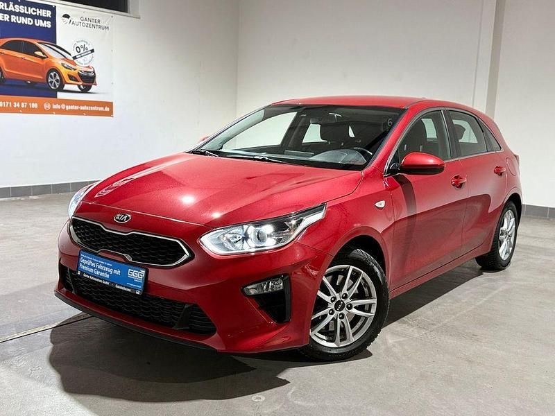 Gebraucht Kia Ceed 140 PS (102 kW) 2021 Rot Kleinwagen