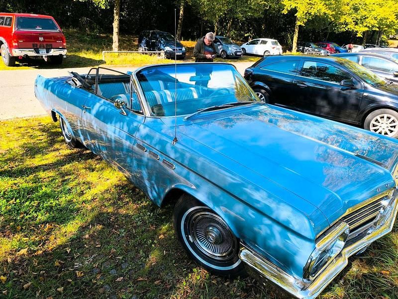 Blau Gebraucht 1963 Buick Le Sabre Cabrio | 26.999 € - Bild 1/4