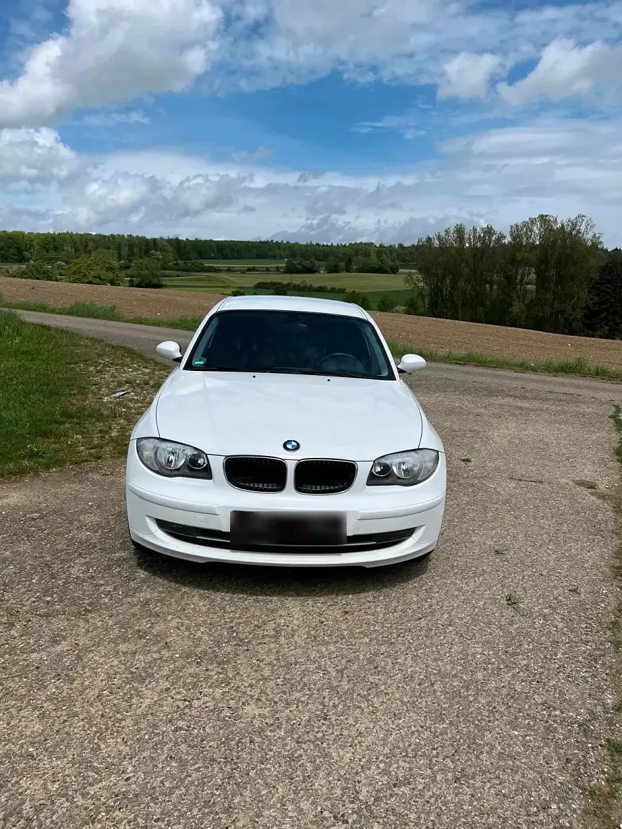 Gebraucht BMW 116 109 PS (80 kW) 2009 Weiß Kleinwagen