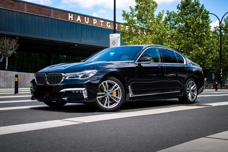 Schwarz Gebraucht 2018 BMW 730 M Sport Limousine | 38.000 € (Guter Preis) - Bild 1/4