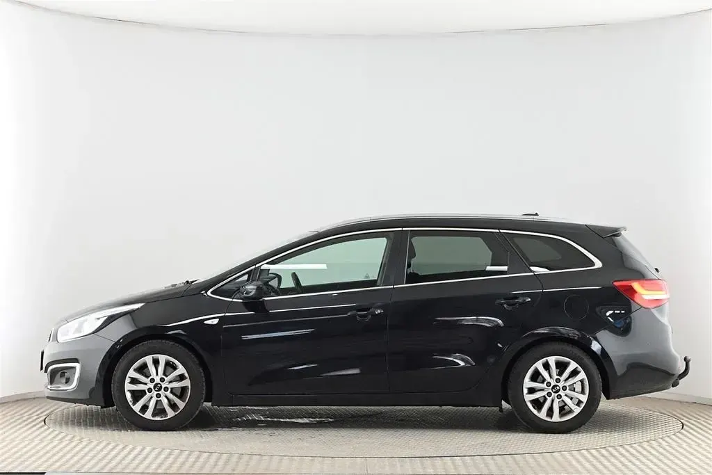 Gebraucht Kia Ceed Sportswagon 99 PS (72 kW) 2016 Schwarz Kombi