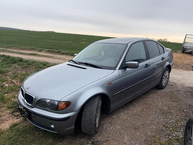 Gebraucht BMW 320 150 PS (110 kW) 2003 Grau Limousine