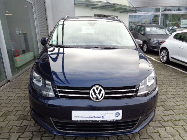 Gebraucht VW Sharan Life 140 PS (102 kW) 2013 Blau metallic Van / Kleinbus