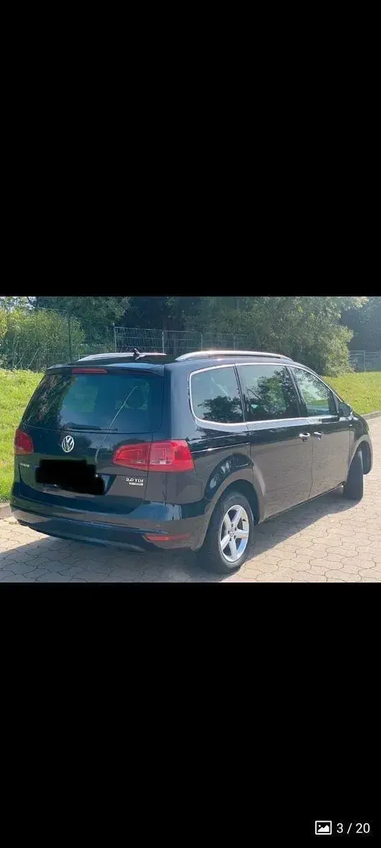 Second-hand VW Sharan 140 CP (102 kW) 2013 Negru Monovolum