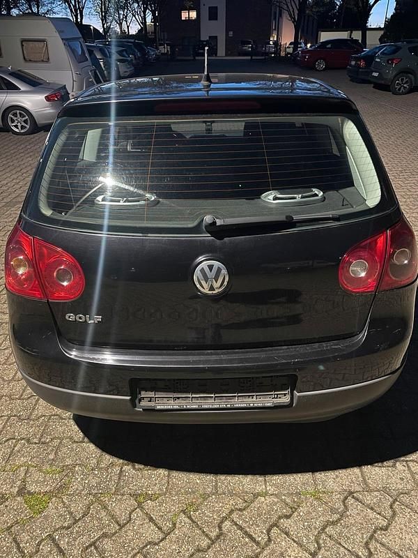 Gebraucht VW Golf V 75 PS (55 kW) 2005 Schwarz Kleinwagen