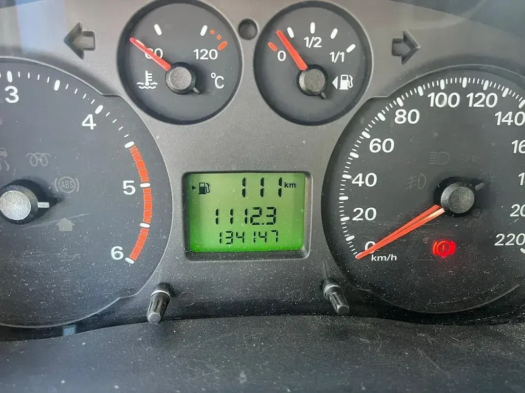 Używany Ford Transit 131 KM (96 kW) 2005 Biały Minivan
