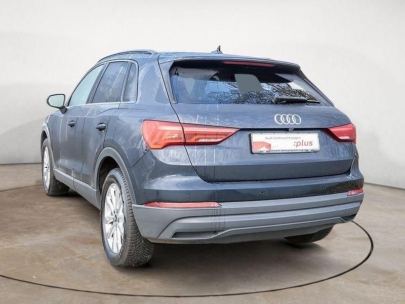 Gebraucht Audi Q3 Ambiente 245 PS (180 kW) 2022 Individuallackierungen audi exclusive SUV