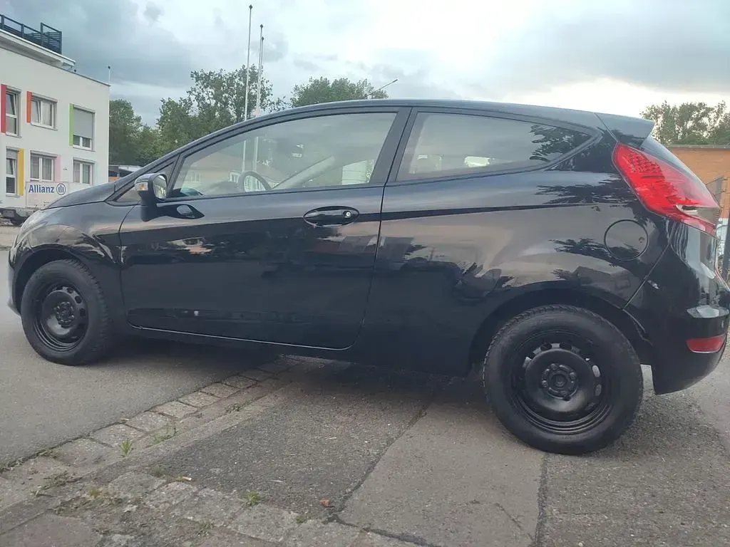 Gebraucht Ford Fiesta Trend 60 PS (44 kW) 2011 Schwarz Limousine