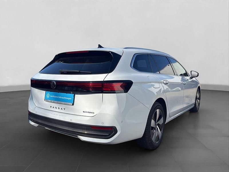 Gebraucht VW Passat Business 204 PS (150 kW) 2025 Weiß Kombi