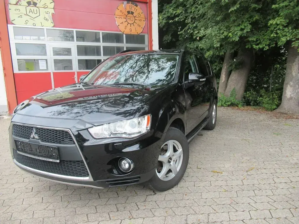 Gebraucht Mitsubishi Outlander Instyle 156 PS (114 kW) 2011 Schwarz SUV