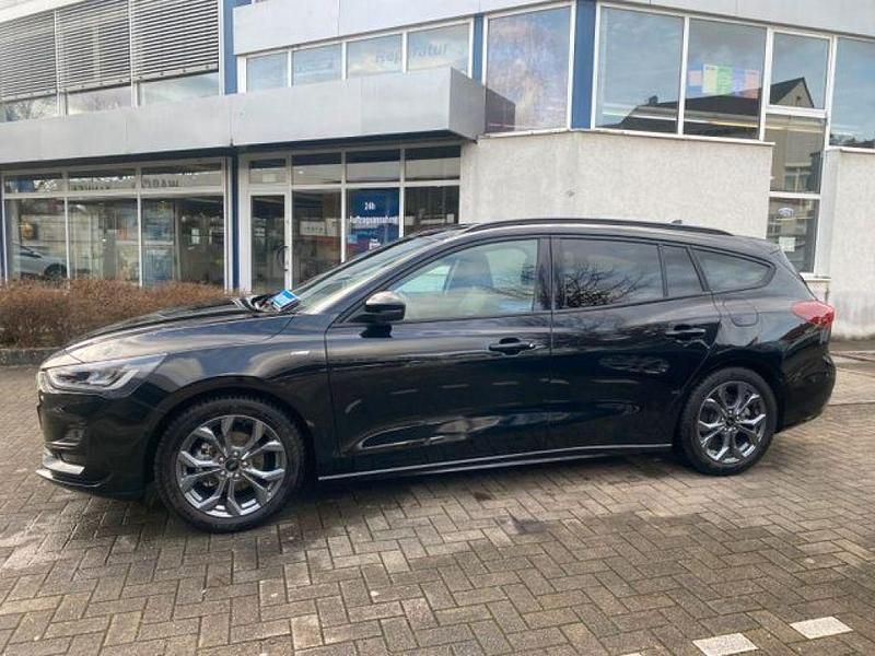 Gebraucht Ford Focus ST-Line X 155 PS (114 kW) 2024 Agate black (metallic) Kombi