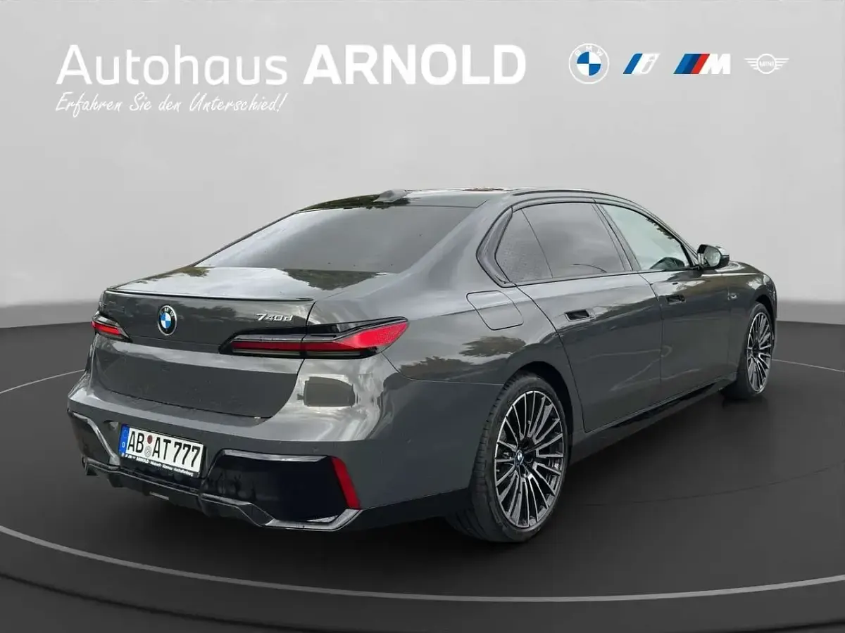 Gebraucht BMW 740 M Sport 286 PS (210 kW) 2025 Bmw individual dravitgrau meta Limousine