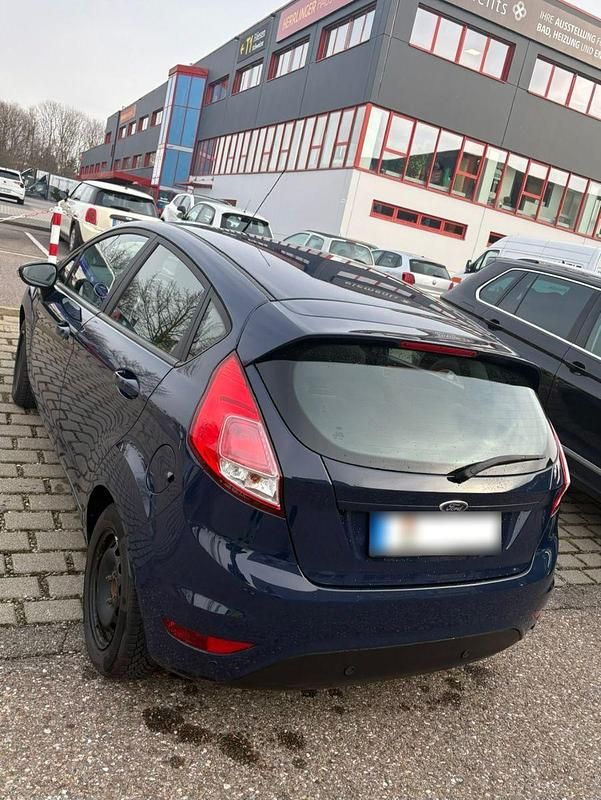 Gebraucht Ford Fiesta Trend 101 PS (74 kW) 2016 Blau Kleinwagen