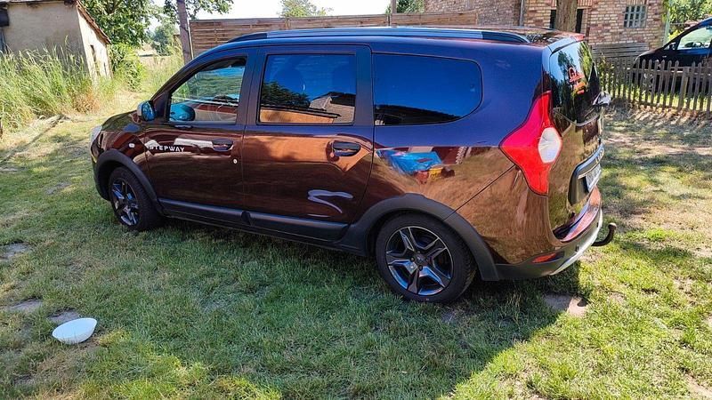 Gebraucht 2017 Dacia Lodgy Stepway Van / Kleinbus | 7.500 € (Guter Preis) - Bild 1/4