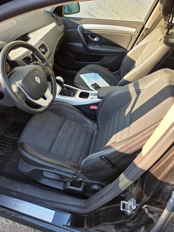 Schwarz Gebraucht 2009 Renault Laguna III Kombi | 3.400 € (Fairer Preis) - Bild 1/4