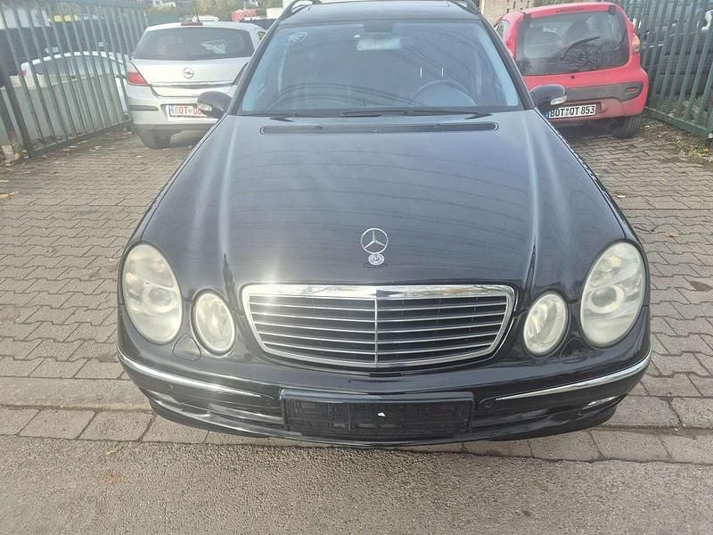 Gebraucht Mercedes E320 204 PS (150 kW) 2004 Schwarz/baltic black Kombi