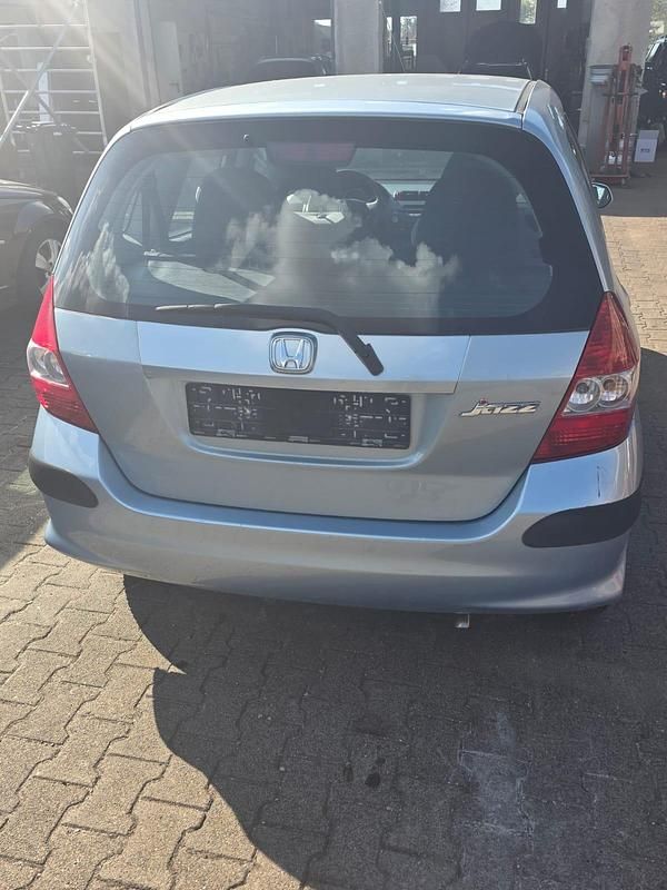 Gebraucht Honda Jazz 77 PS (56 kW) 2006 Blau Kleinwagen
