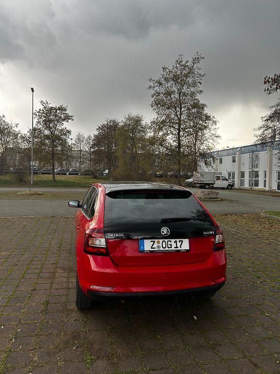 Gebraucht Skoda Rapid Style 90 PS (66 kW) 2014 Rot Kleinwagen