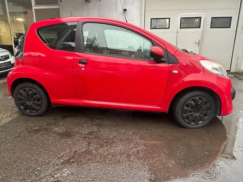 Gebraucht Citroën C1 68 PS (50 kW) 2008 Rot Kleinwagen