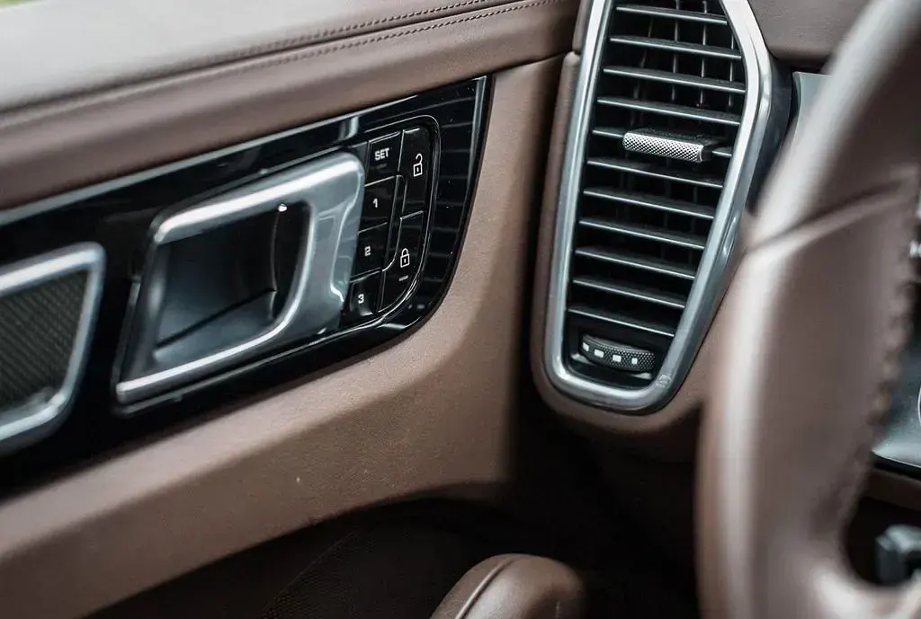 Gebraucht Porsche Cayenne Turbo 549 PS (403 kW) 2019 Grau SUV