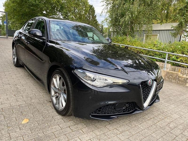Schwarz Gebraucht 2020 Alfa Romeo Giulia Super Limousine | 20.990 € (Guter Preis) - Bild 1/4