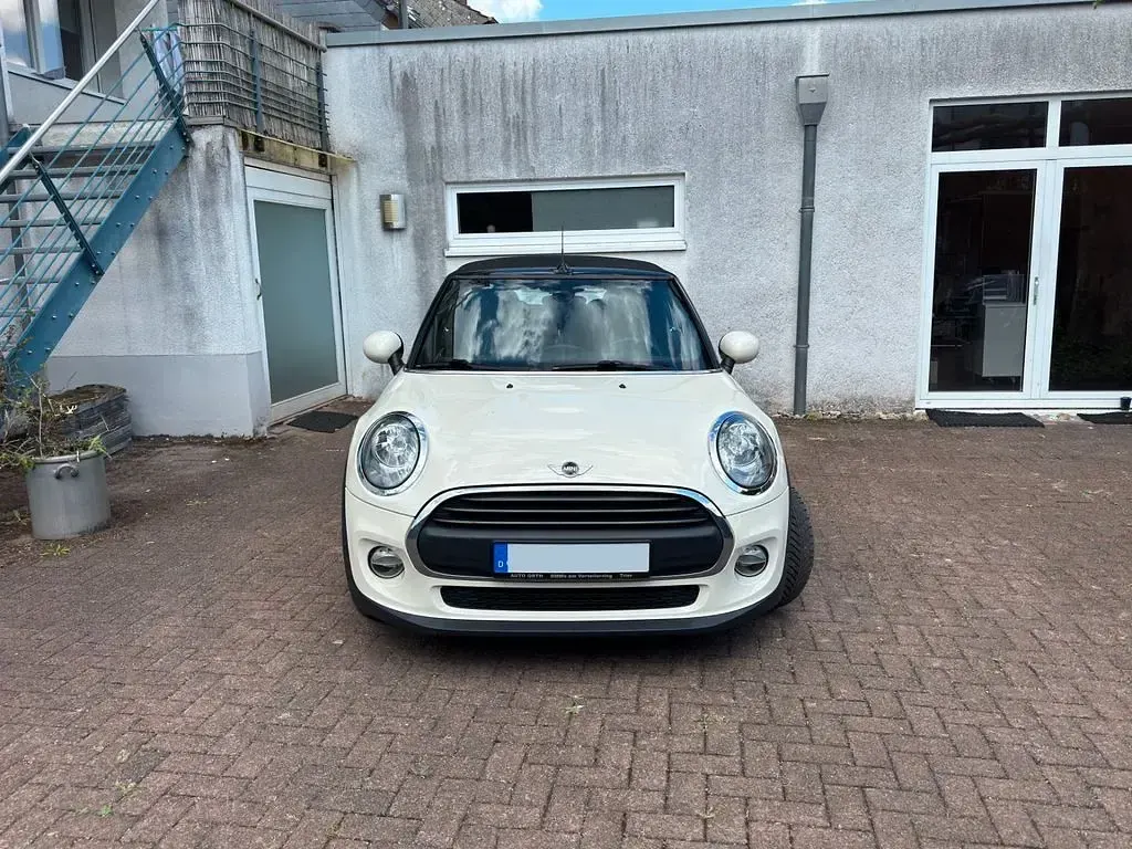 Gebraucht Mini One Cabriolet 102 PS (75 kW) 2017 Weiß Cabrio