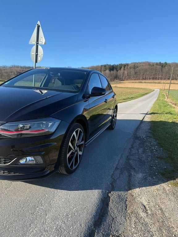 Gebraucht VW Polo Beats 200 PS (147 kW) 2019 Schwarz Kleinwagen