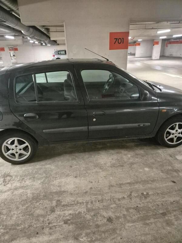 Schwarz Gebraucht 1999 Renault Clio II Kleinwagen | 500 € - Bild 1/4