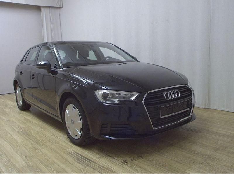Gebraucht Audi A3 Sport 150 PS (110 kW) 2020 Schwarz Limousine