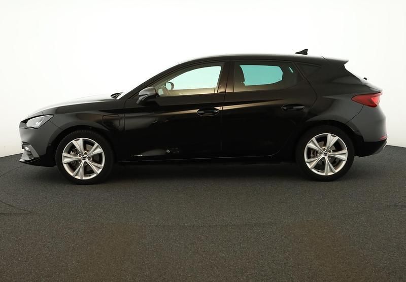 Gebraucht Seat Leon FR 204 PS (150 kW) 2023 Mitternachtsschwarz metallic SUV