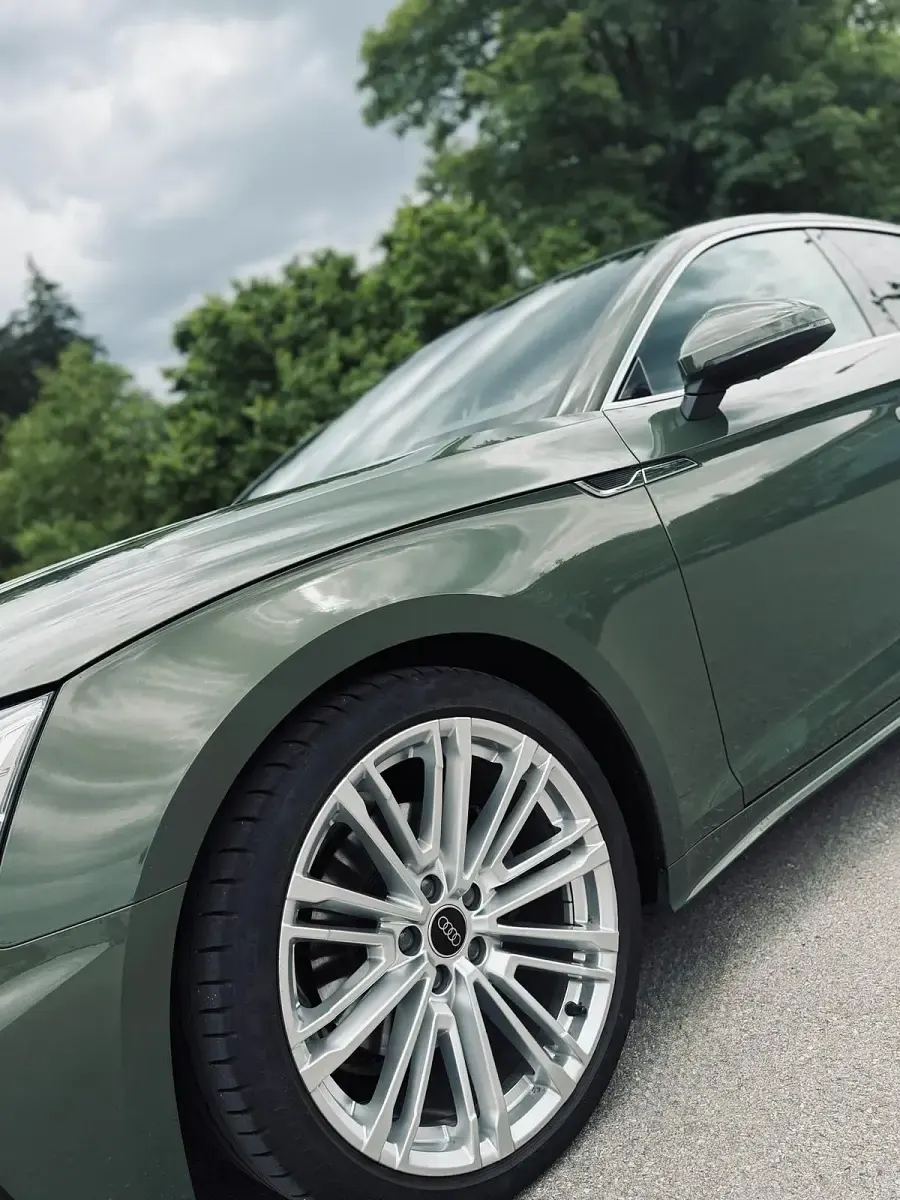 Gebraucht Audi A5 Ambiente 150 PS (110 kW) 2025 Grün Limousine