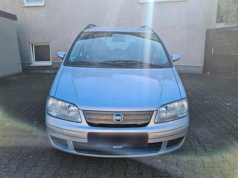 Gebraucht Fiat Idea 94 PS (69 kW) 2007 Silber Van / Kleinbus