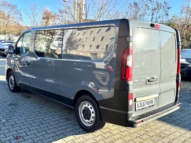 Gebraucht Renault Trafic Komfort 145 PS (106 kW) 2021 Grau Van / Kleinbus