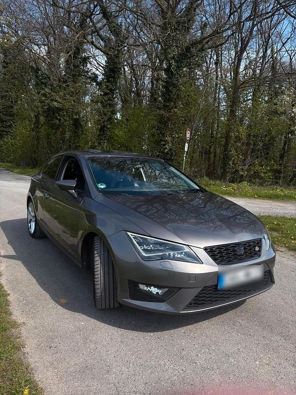 Usata Seat Leon FR 125 CV (91 kW) 2015 Grigio Coupé