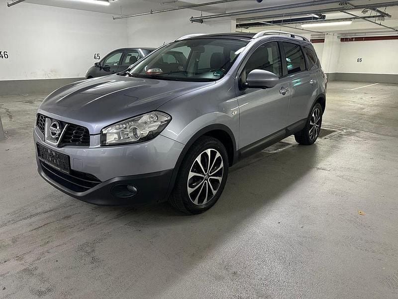Silber Gebraucht 2012 Nissan Qashqai +2 I-Way SUV | 8.200 € (Superpreis) - Bild 1/4