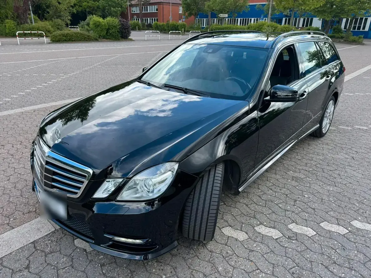 Gebraucht Mercedes E500 408 PS (300 kW) 2012 Schwarz Kombi