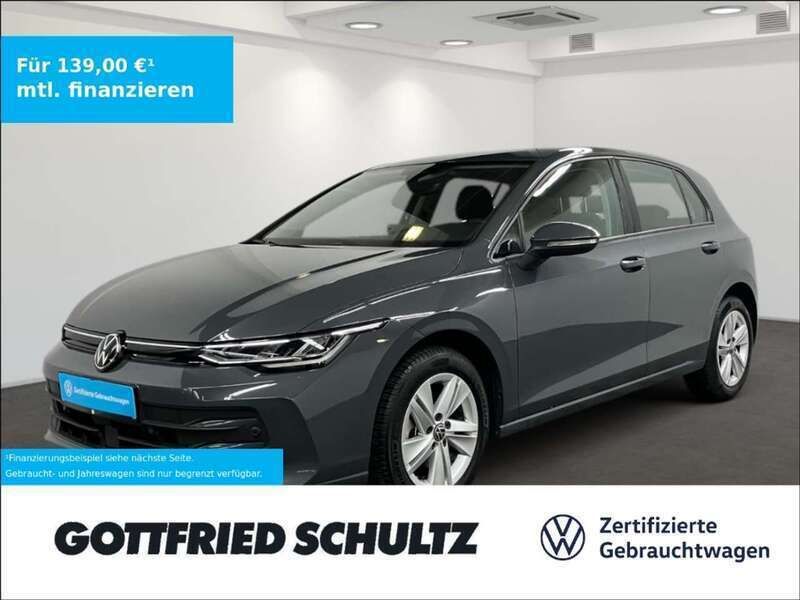 Grau Gebraucht 2024 VW Golf VIII Life Limousine | 22.430 € (Guter Preis) - Bild 1/3