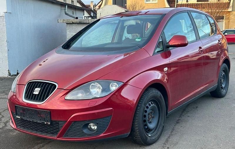 Gebraucht Seat Altea Stylance 160 PS (117 kW) 2009 Rot Limousine