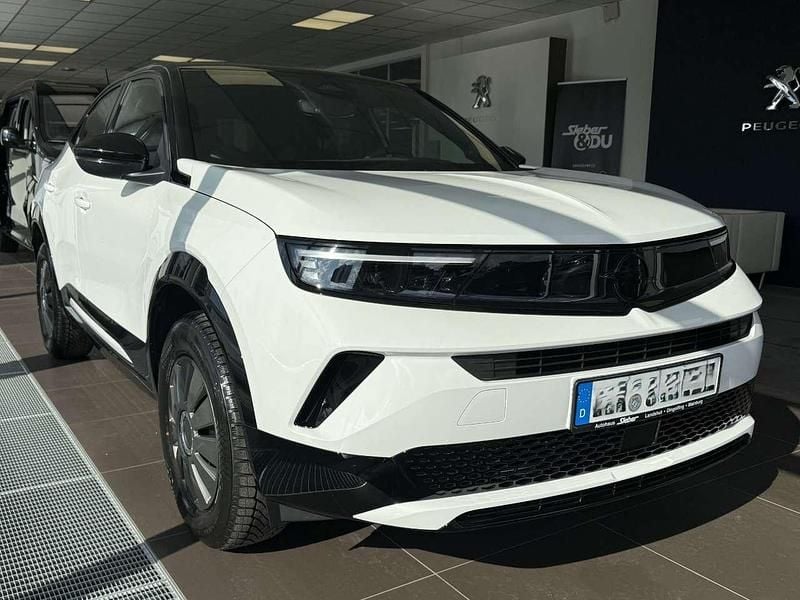 Neu Opel Mokka 131 PS (96 kW) 2025 Lack weiss banquise SUV