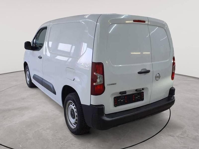 Gebraucht Opel Combo 102 PS (75 kW) 2024 Kaolin weiß Van