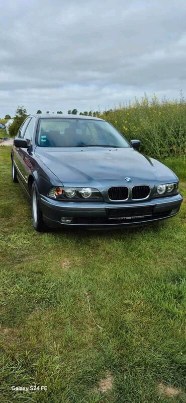 Grau Gebraucht 1999 BMW 528 Limousine | 6.600 € (Fairer Preis) - Bild 1/4