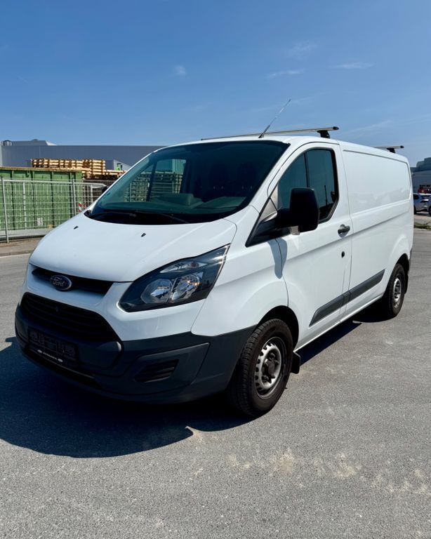 Weiß Gebraucht 2017 Ford Transit Custom Van / Kleinbus | 12.500 € (Superpreis) - Bild 1/4