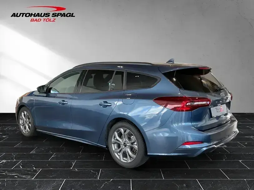 Gebraucht Ford Focus ST-Line 120 PS (88 kW) 2023 Blau Kombi
