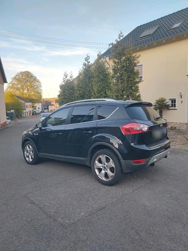 Gebraucht Ford Kuga 140 PS (102 kW) 2011 Schwarz SUV