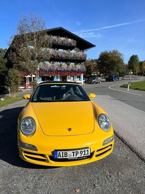 Gebraucht Porsche 911 Carrera 4 Cabriolet 325 PS (239 kW) 2005 Gelb Cabrio