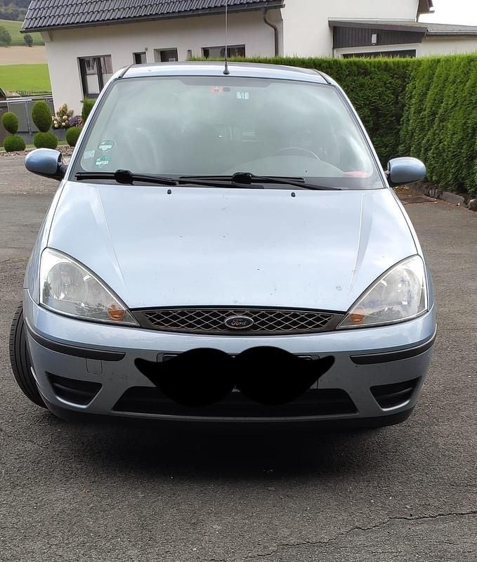 Blau Gebraucht 2004 Ford Focus Kleinwagen | 650 € (Guter Preis) - Bild 1/4