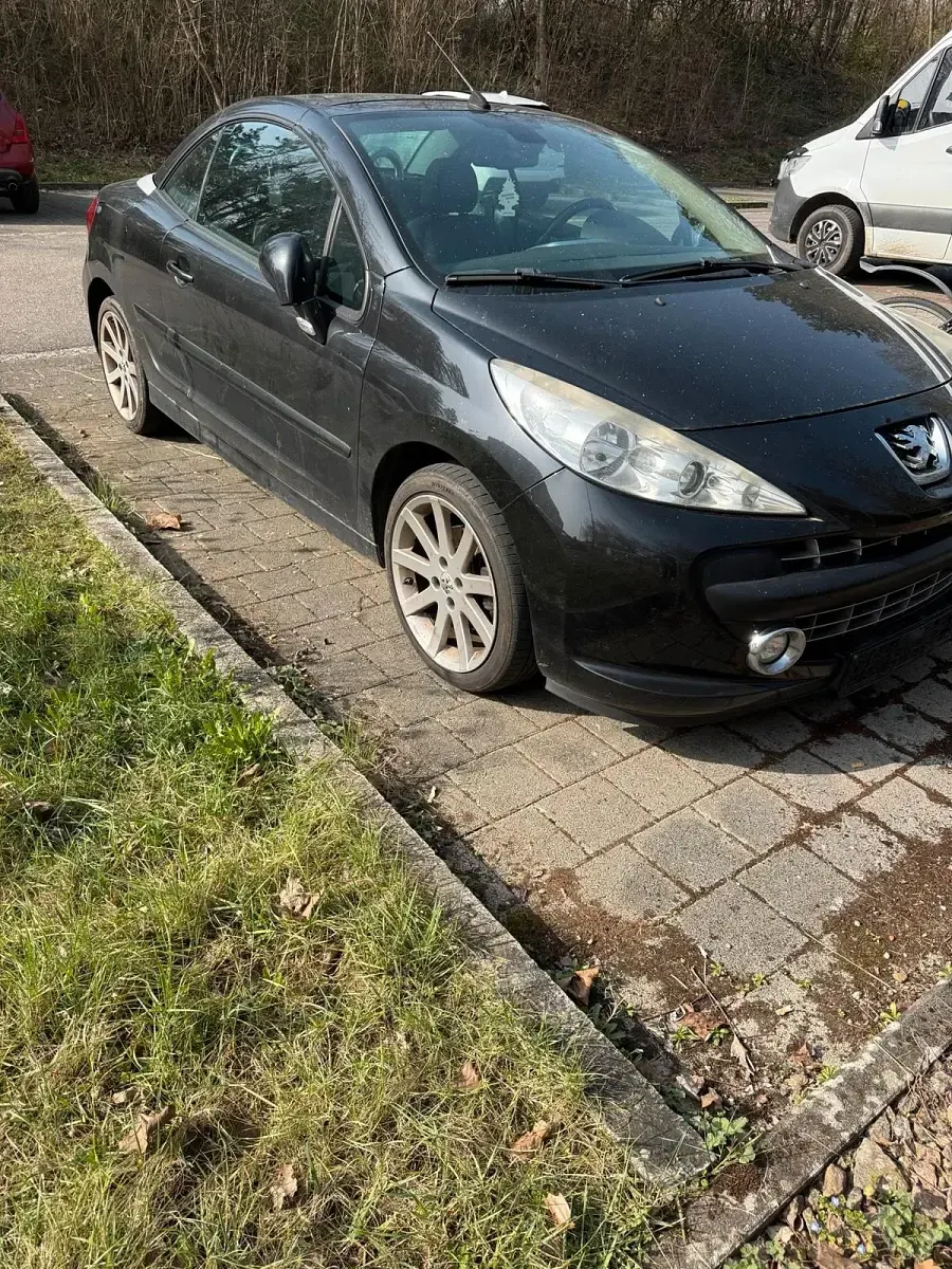Gebraucht Peugeot 207 CC 116 PS (85 kW) 2009 Schwarz Cabrio
