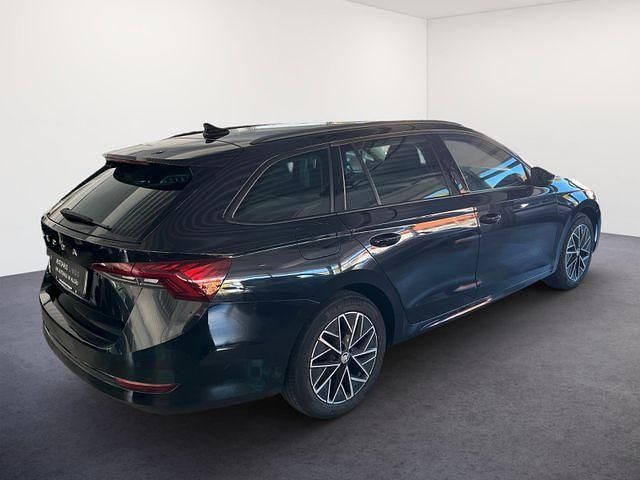 Cerna magic/black magic cerna magic/black magic Gebraucht 2020 Skoda Octavia Ambition Kombi | 21.925 € (Fairer Preis) - Bild 1/4