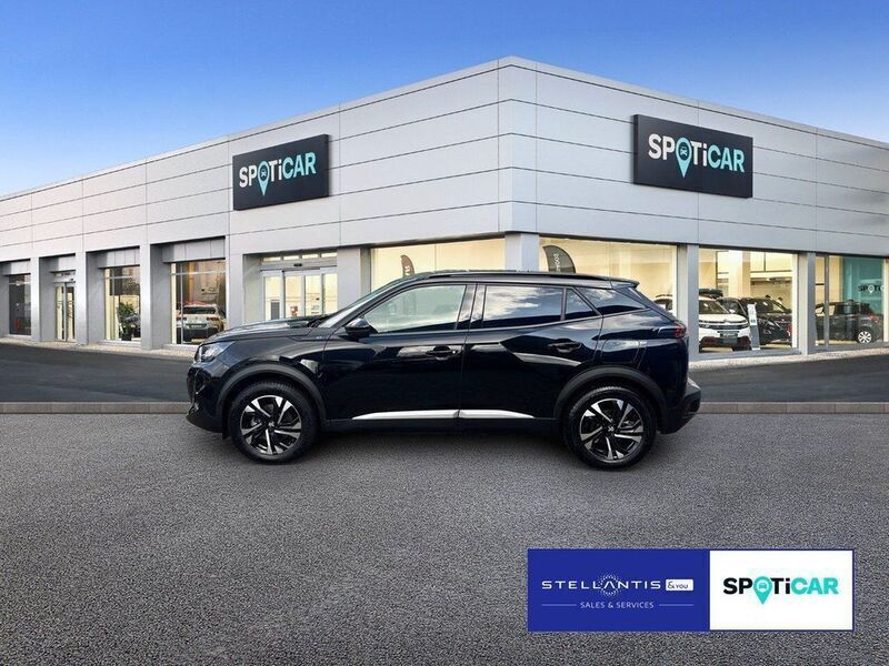 Gebraucht Peugeot e-2008 Allure 100 kW (136 PS) 2022 Schwarz SUV